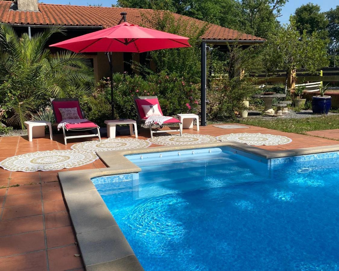 L'Hacienda Hotel Saint-Pierre-du-Mont  Екстериор снимка