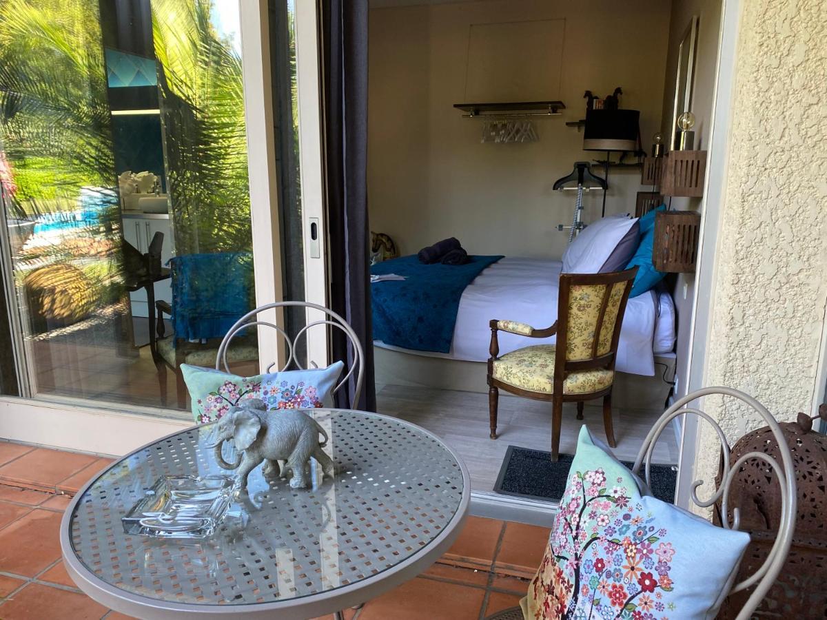 L'Hacienda Hotel Saint-Pierre-du-Mont  Екстериор снимка